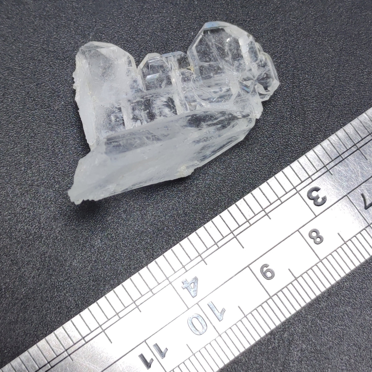 Faden quartz clear crystal from Baluchistan Pakistan, 10 grams