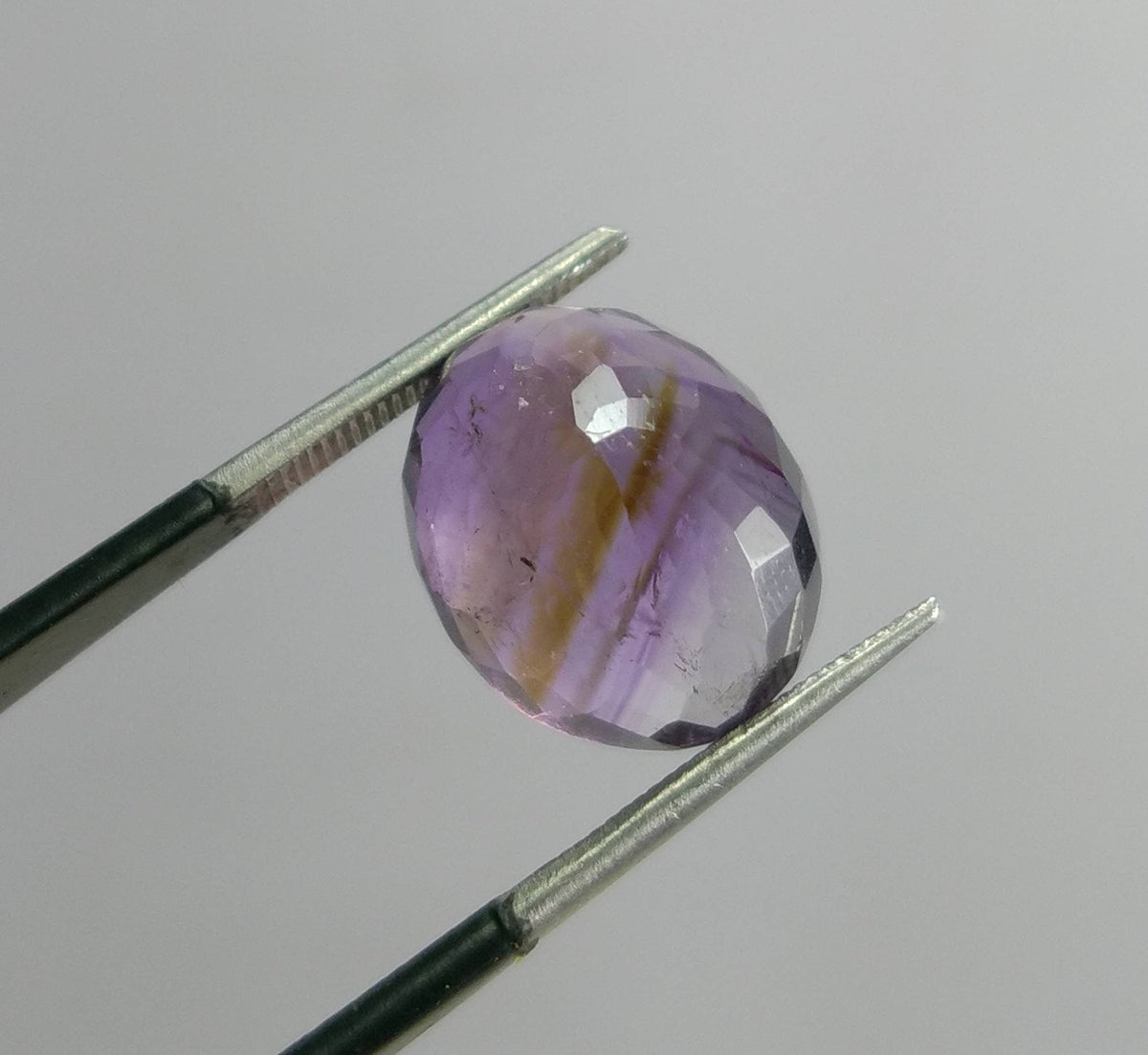 10 Carat Deep Purple Amethyst Gem, Oval Faceted VV Clarity