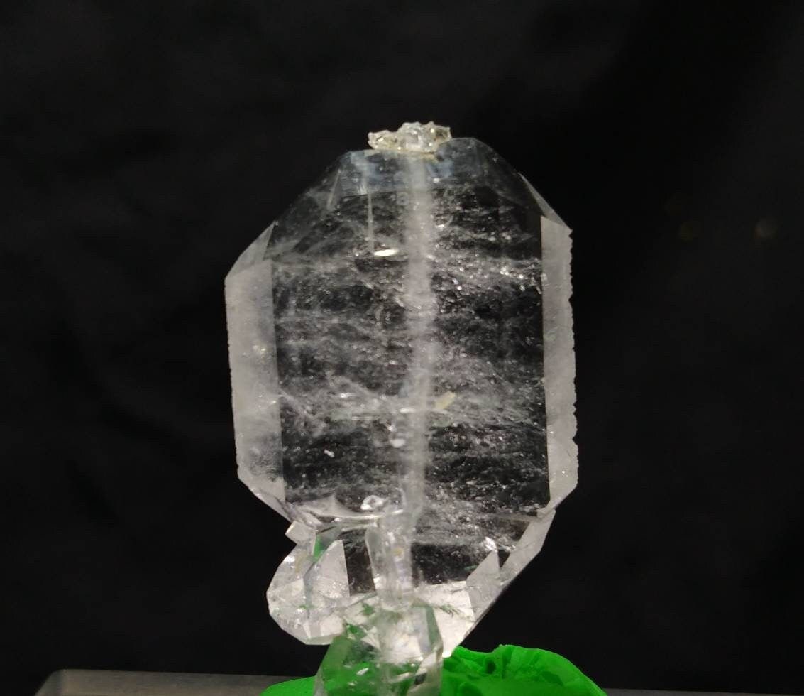Clear Faden Quartz Crystal, Balochistan Pakistan (9.9 grams)