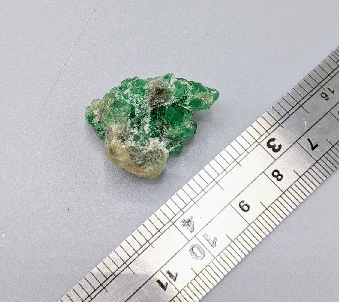 ARSAA GEMS AND MINERALSEmerald cluster green natural 8.6 grams terminated from Swat Pakistan - Premium from ARSAA GEMS AND MINERALS - Just $150.00! Shop now at ARSAA GEMS AND MINERALS