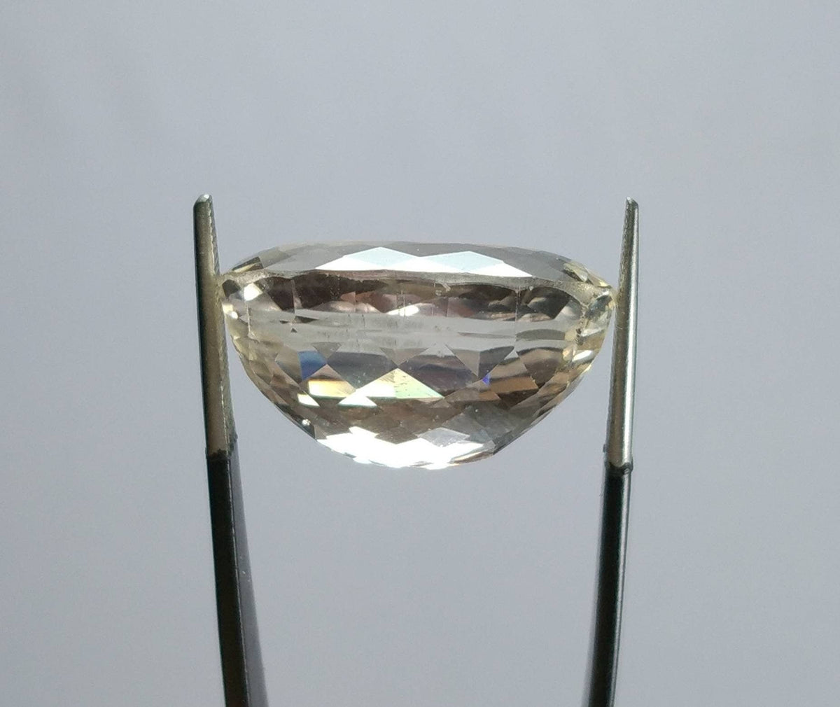 25 Carat Natural Kunzite Gem, VV Clarity, Oval Faceted