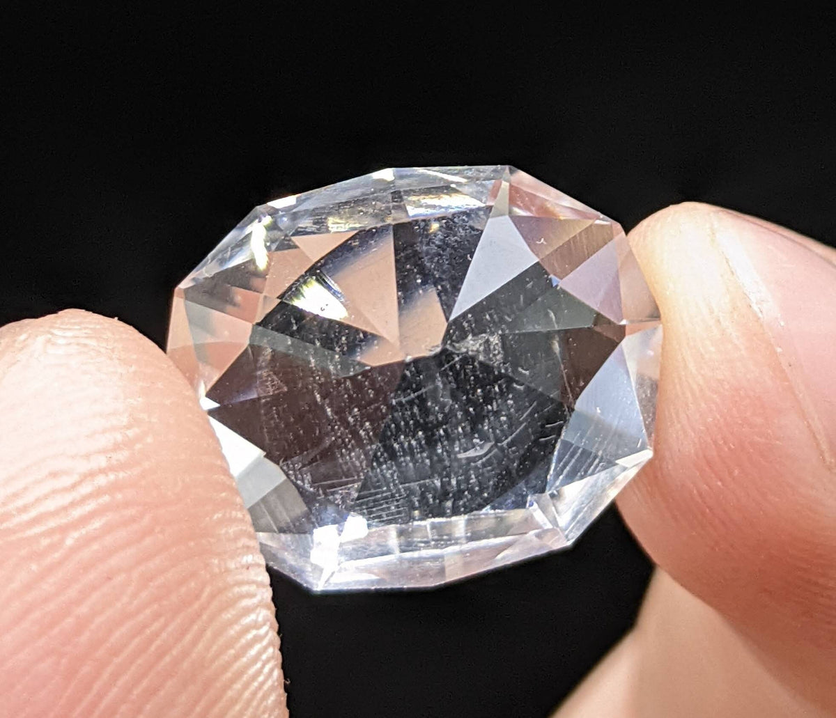 12.5 Carat Faceted Oval Quartz Gemstone, SI Clarity