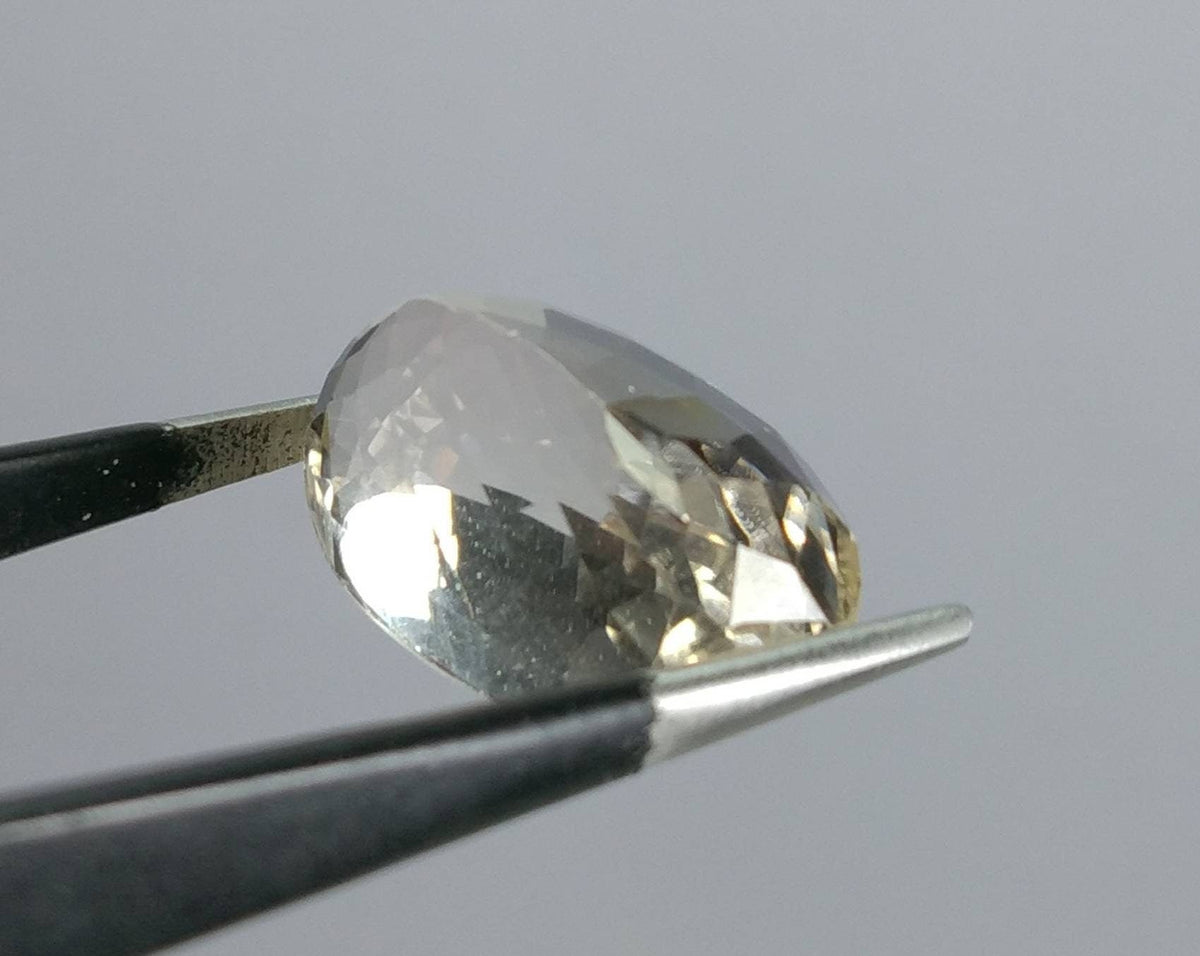 25 Carat Natural Kunzite Gem, VV Clarity, Oval Faceted