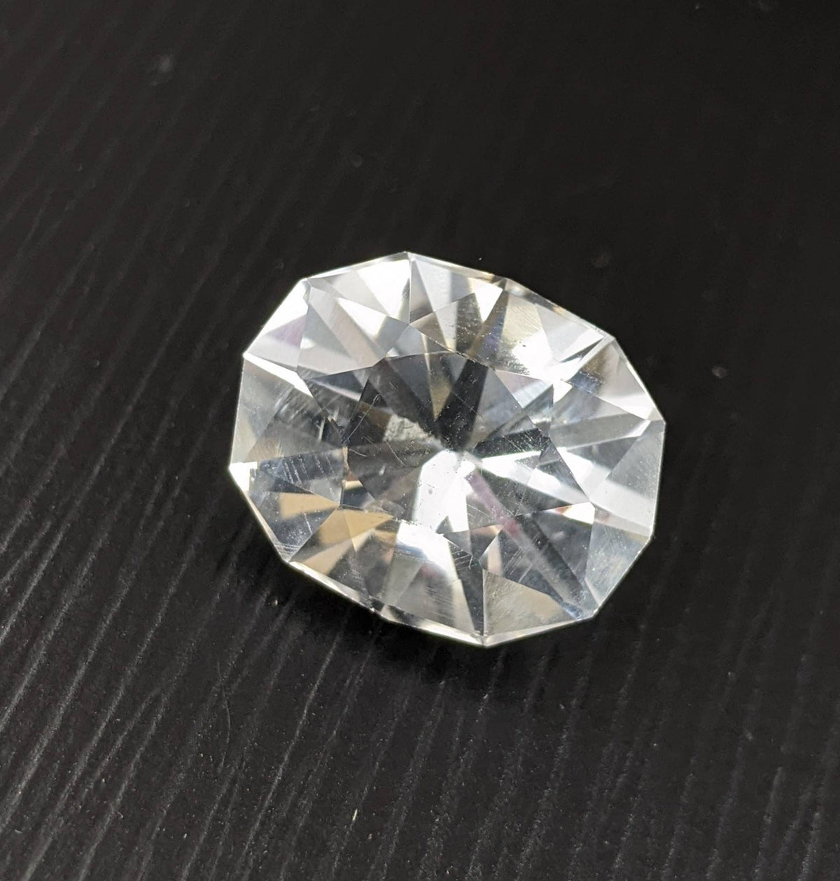 12.5 Carat Faceted Oval Quartz Gemstone, SI Clarity