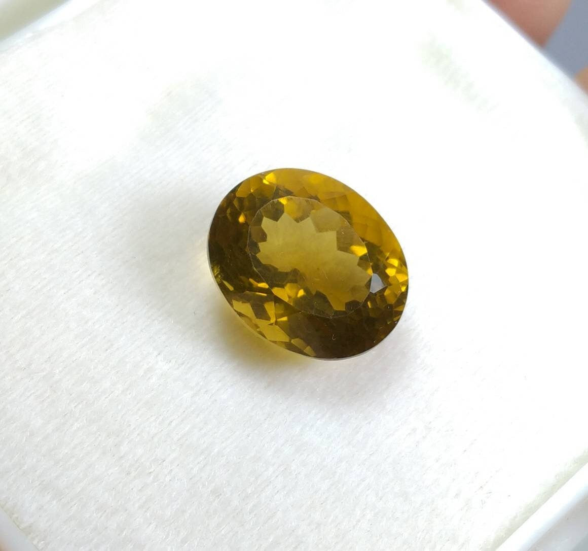 10.5 Carat Oval Faceted Citrine Gem, VV Clarity