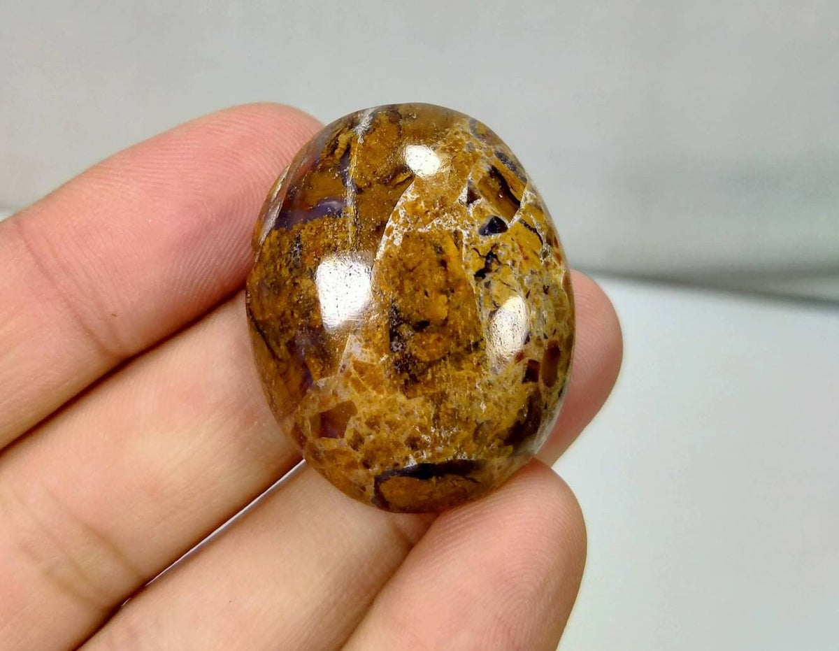 Natural Jasper Cabochon, Untreated Stone (33x25x11.3 mm, 74 carats)