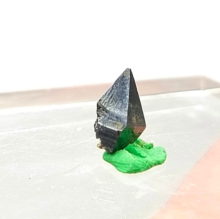 Rare single anatas crystal from Balochistan Pakistan , weight 0.4 gram