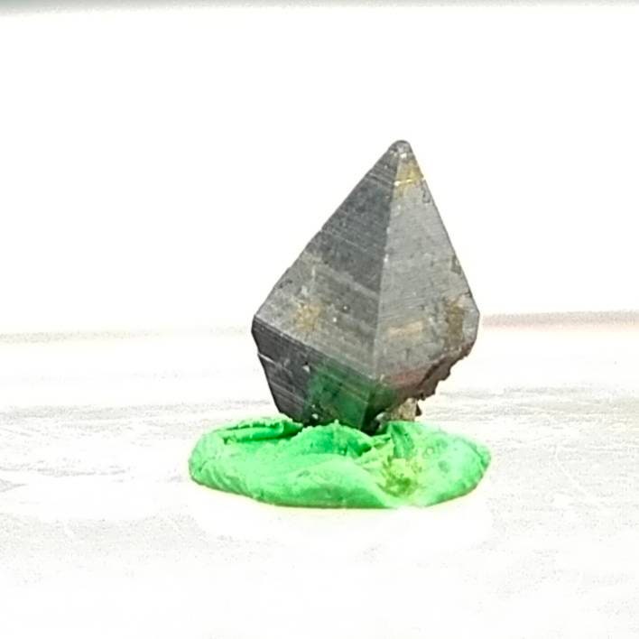 Rare single anatas crystal from Balochistan Pakistan , weight 0.4 gram