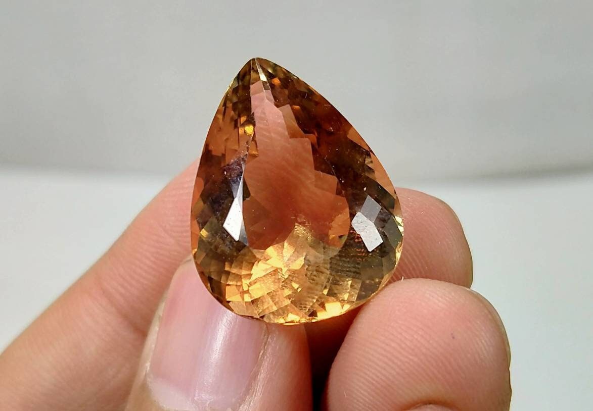 32 Carat Pear Shape Faceted Topaz Gemstone
