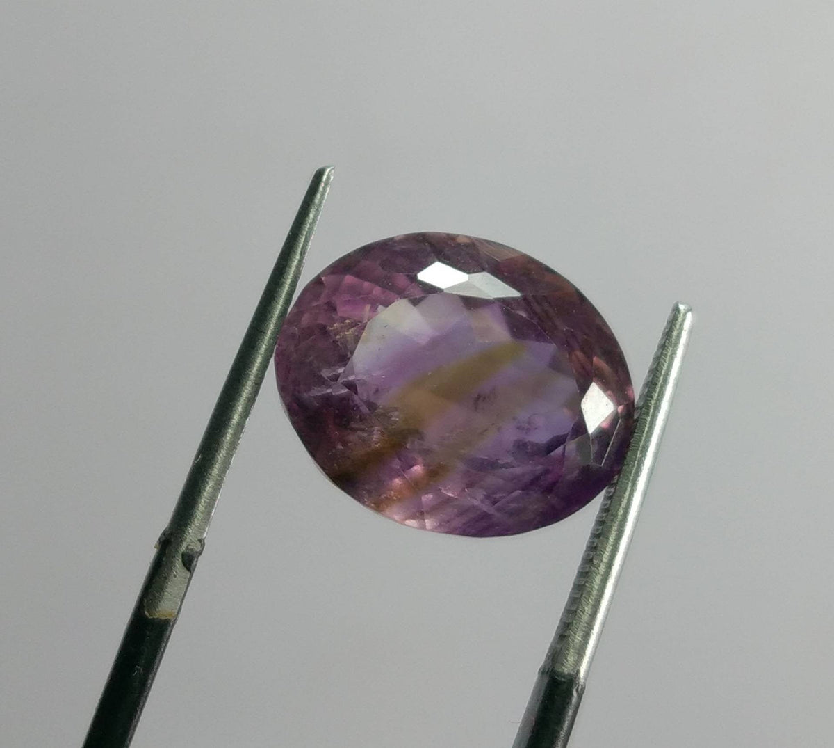 10 Carat Deep Purple Amethyst Gem, Oval Faceted VV Clarity