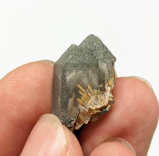 Twins Sagenite var Rutile included quartz crystal from KP Pakistan, 4.5 grams