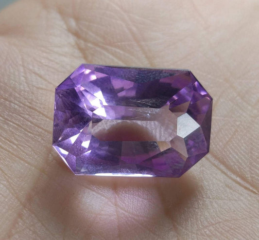 20 Carat Radiant Cut Amethyst Gemstone, Untreated