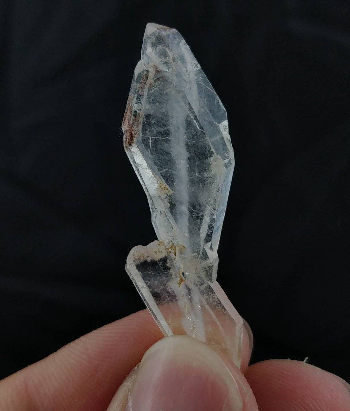 Clear Faden Quartz Crystal, Balochistan Pakistan (5.1 grams)