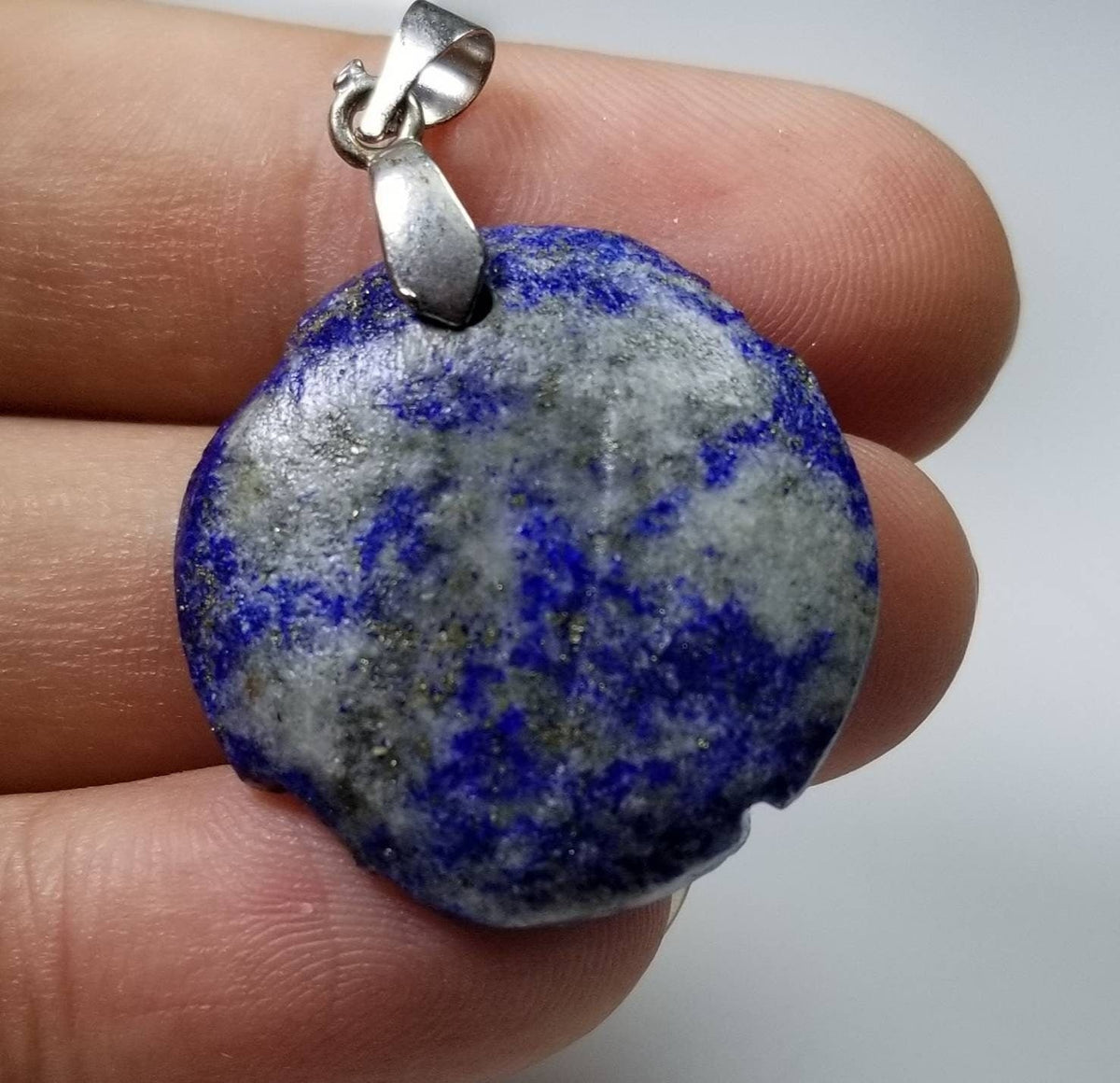 Natural good quality locket size lapis lazuli flower pendant