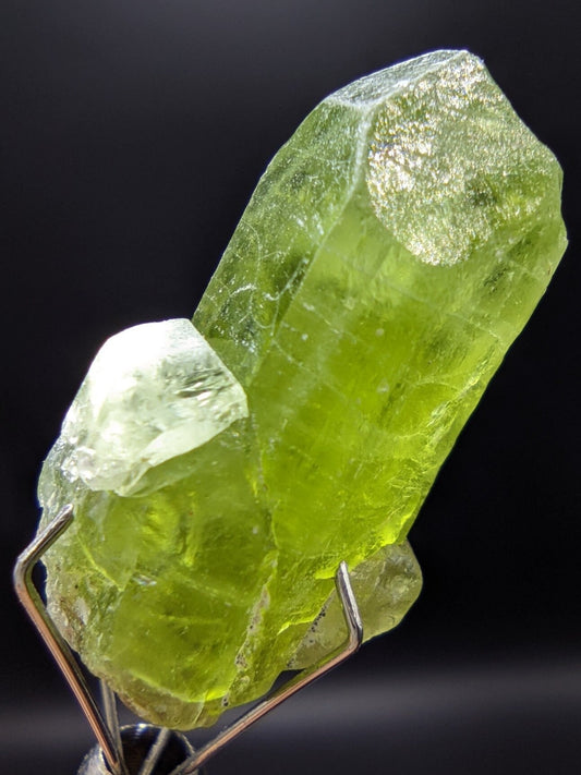 Natural Gemmy Terminated Green Peridot Crystal With Ludwigite Inclusion, 4.2g