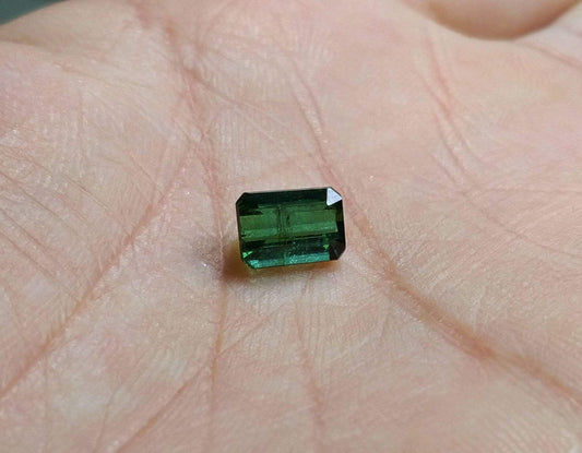 Green Tourmaline Gemstone, Radiant Cut, 1.5 Carat