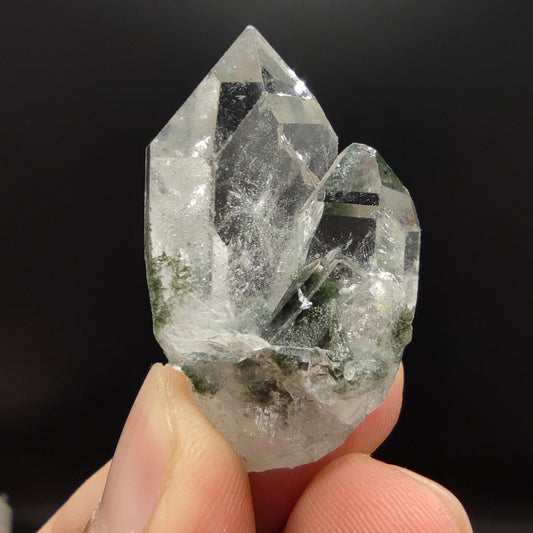 Natural clear green chlorine included point quartz crystal from Pakistan, 16.8 grams