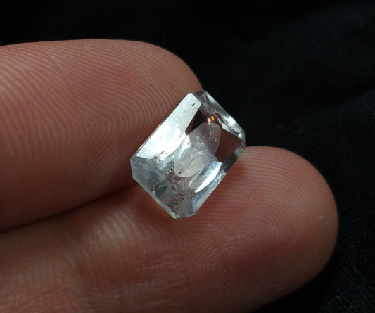 4 Carat Radiant Cut Aquamarine Gemstone, Fine Quality