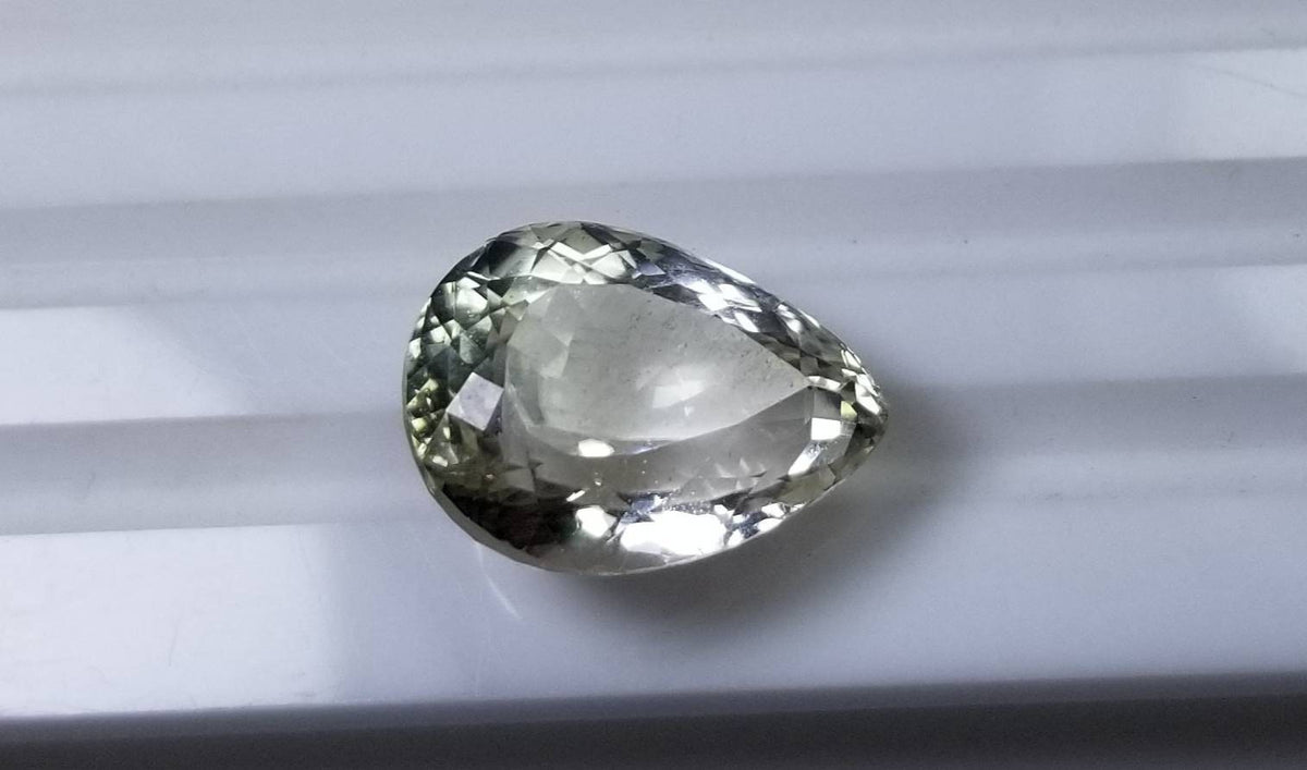 Natural good quality ring size faceted pear shape kunzite gem