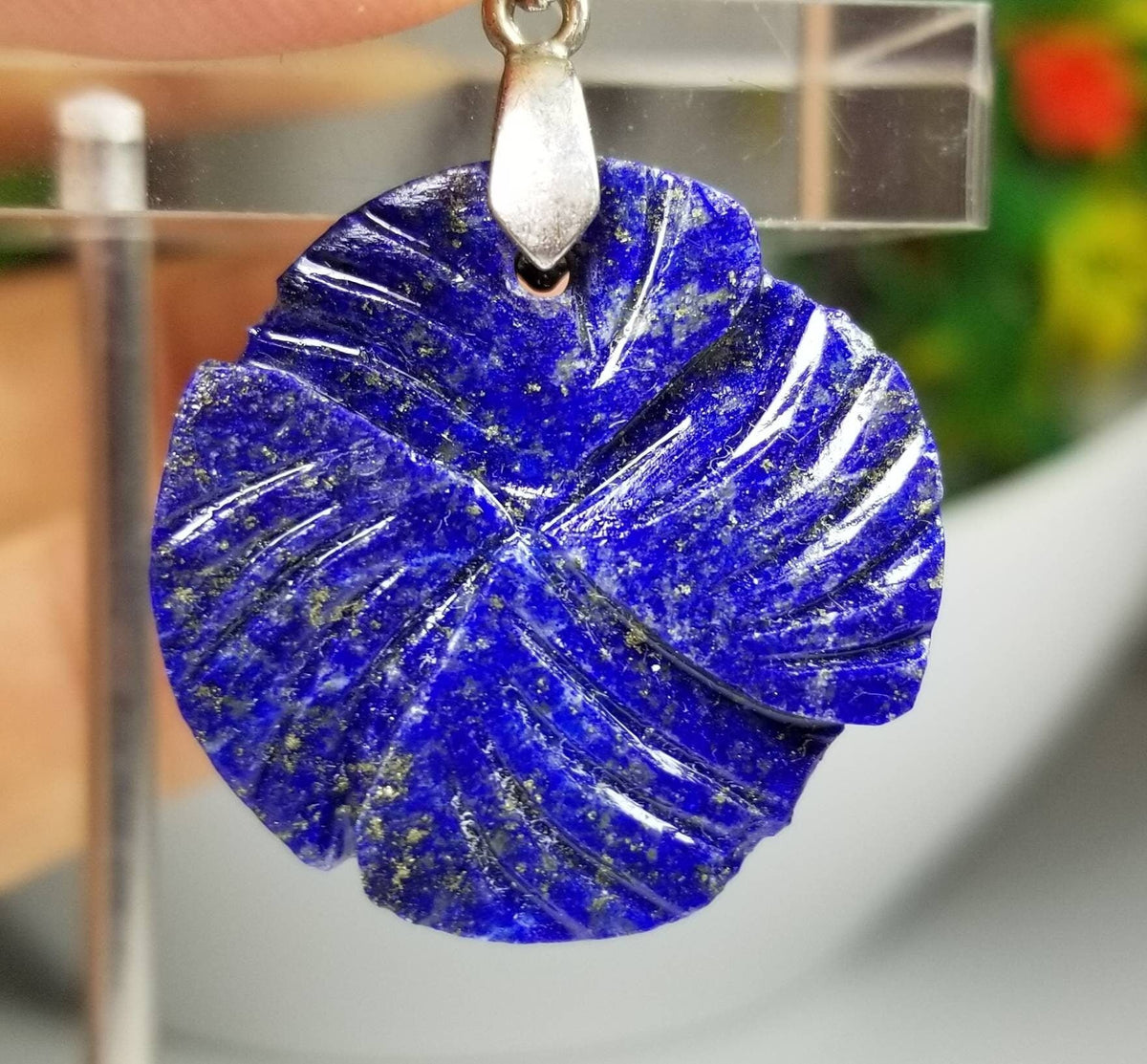 Natural good quality locket size lapis lazuli flower pendant