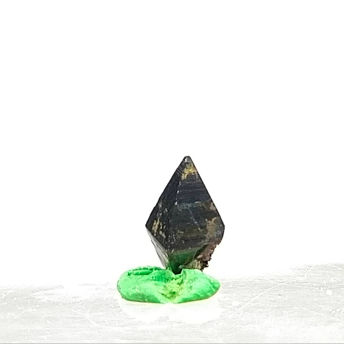Rare single anatas crystal from Balochistan Pakistan , weight 0.4 gram