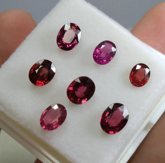 8.5 Carat Rhodolite Garnet Gem Lot, Faceted Oval Stones