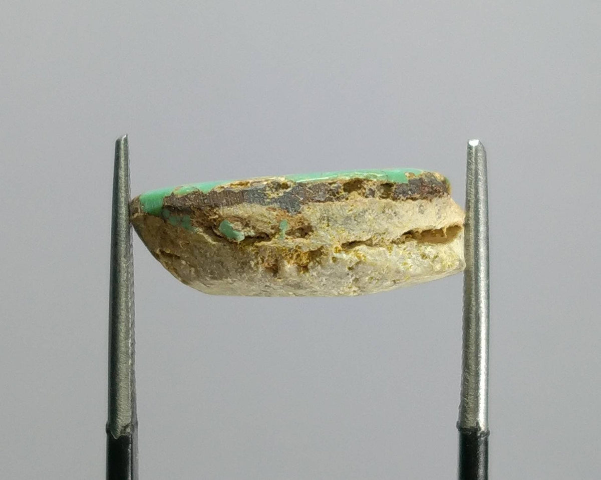 Natural Turquoise Cabochon, 9.5 Carats, Oval Shape