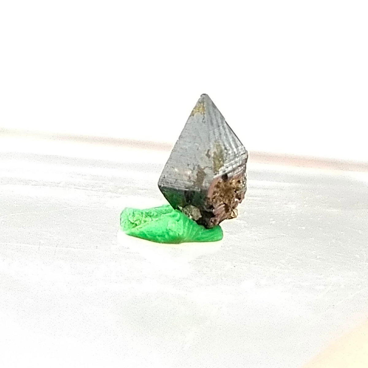 Rare single anatas crystal from Balochistan Pakistan , weight 0.4 gram