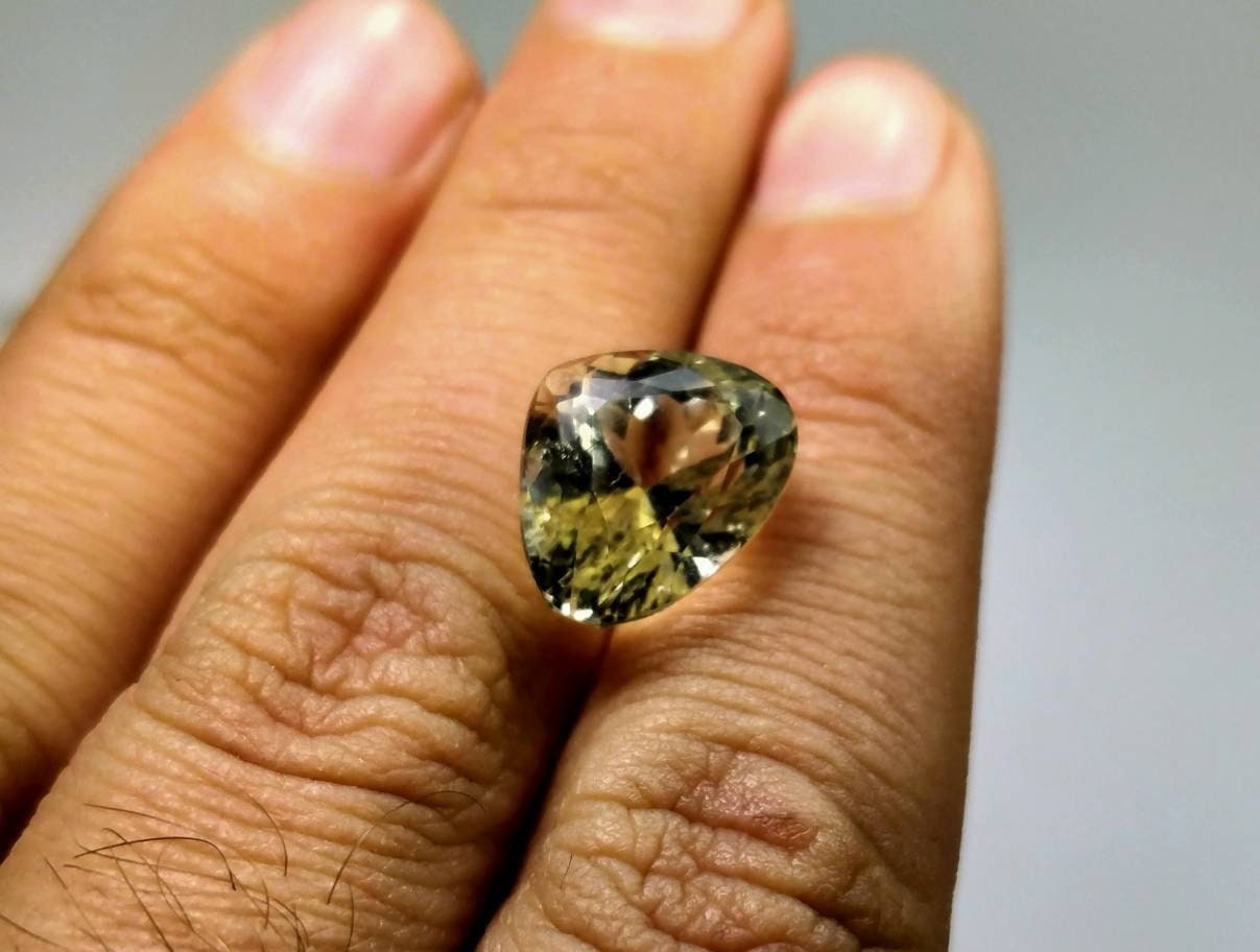 ARSAA GEMS AND MINERALSNatural top quality beautiful 10 carats trillion shape kunzite gem - Premium  from ARSAA GEMS AND MINERALS - Just $30.00! Shop now at ARSAA GEMS AND MINERALS