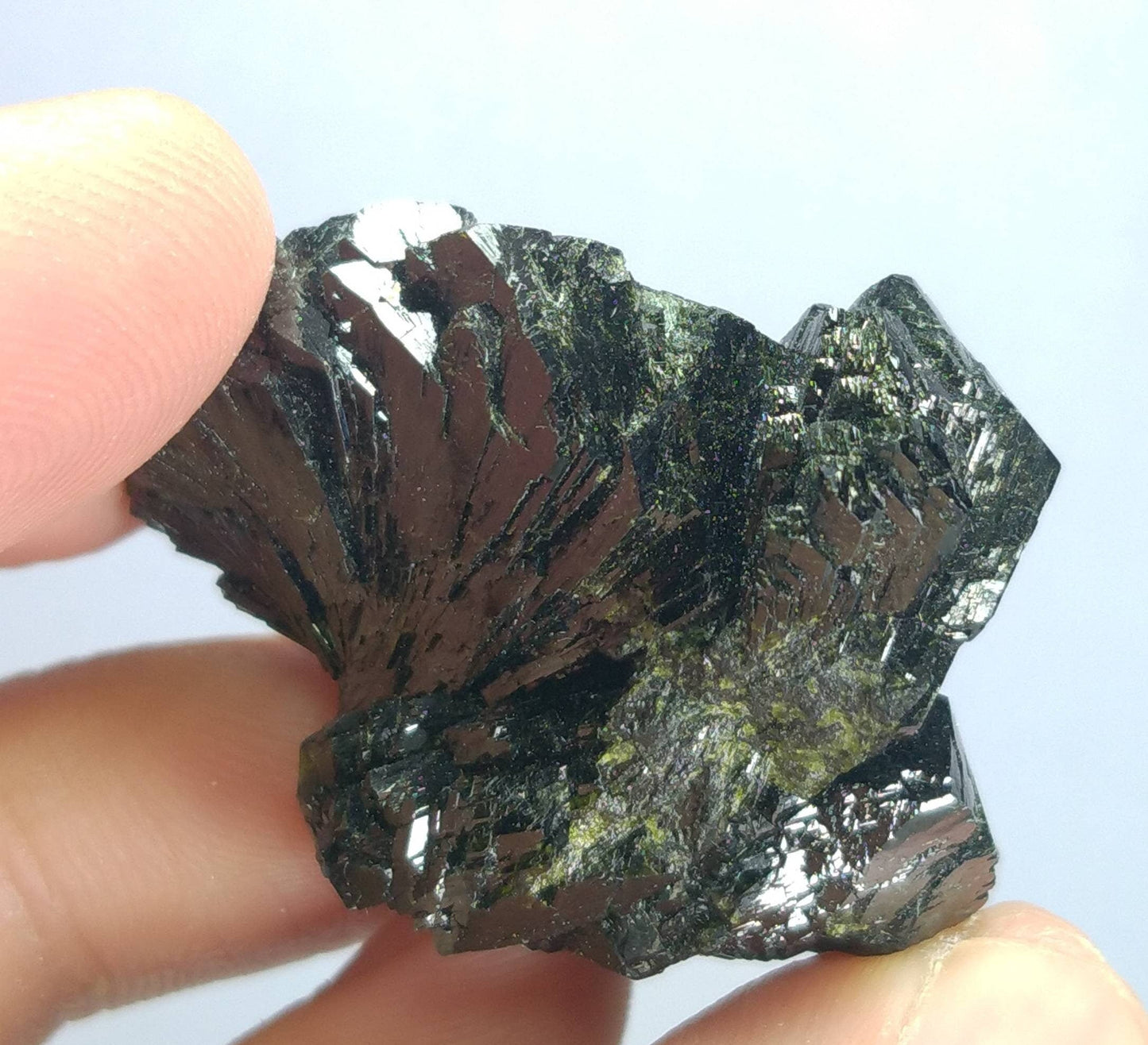 ARSAA GEMS AND MINERALSNatural Top quality 28.5 grams epidote bowtie cluster. Fully terminated and lusterous - Premium  from ARSAA GEMS AND MINERALS - Just $45.00! Shop now at ARSAA GEMS AND MINERALS