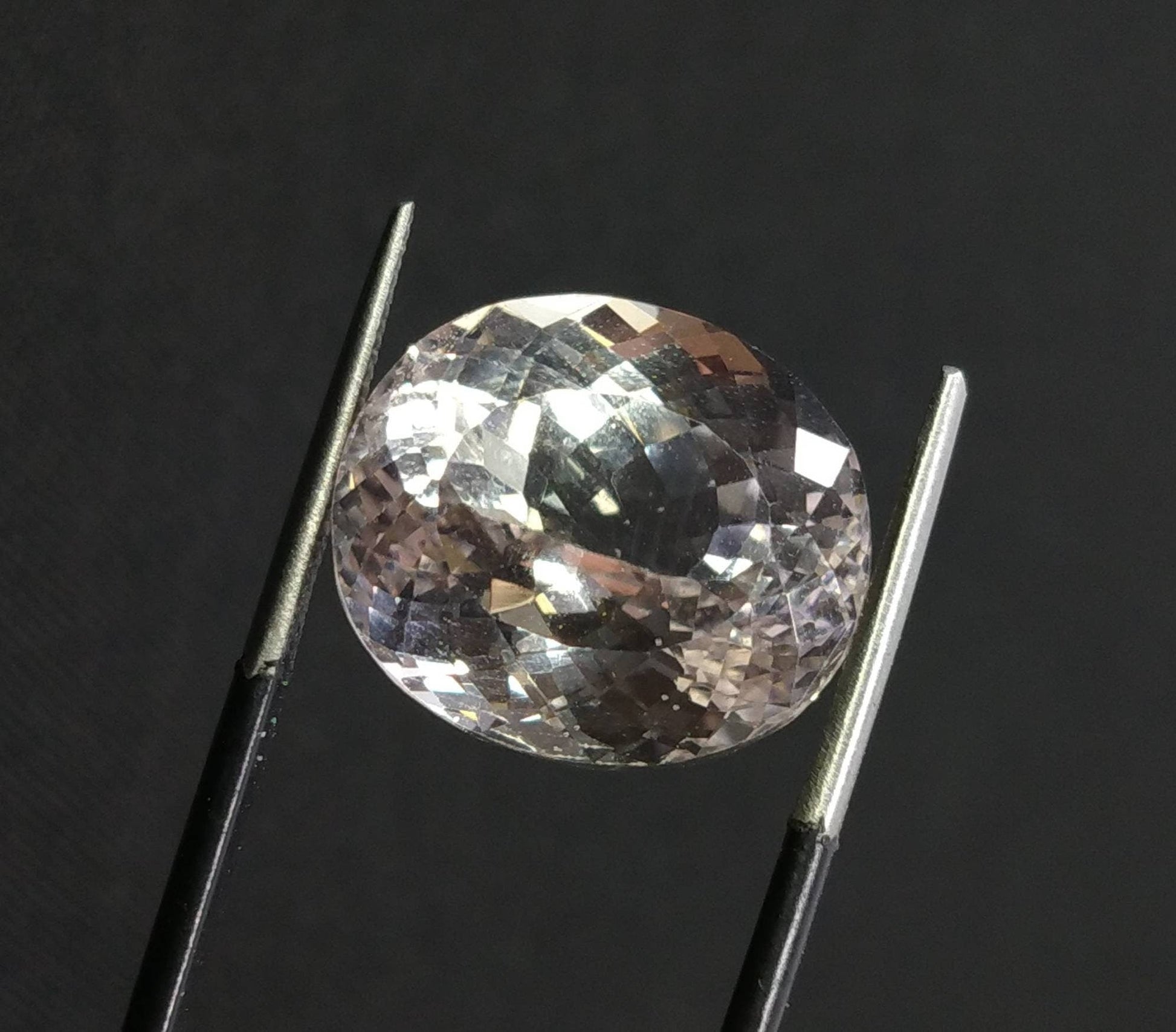 ARSAA GEMS AND MINERALSNatural top quality beautiful 19.5 carats VV clarity faceted oval shape kunzite gem - Premium  from ARSAA GEMS AND MINERALS - Just $40.00! Shop now at ARSAA GEMS AND MINERALS