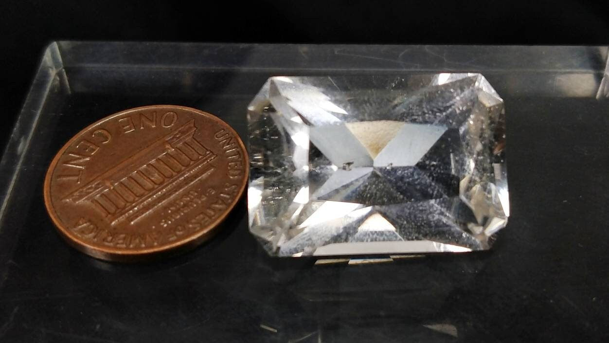 ARSAA GEMS AND MINERALSNatural top quality faceted 27 carats beautiful quartz gem - Premium  from ARSAA GEMS AND MINERALS - Just $30.00! Shop now at ARSAA GEMS AND MINERALS