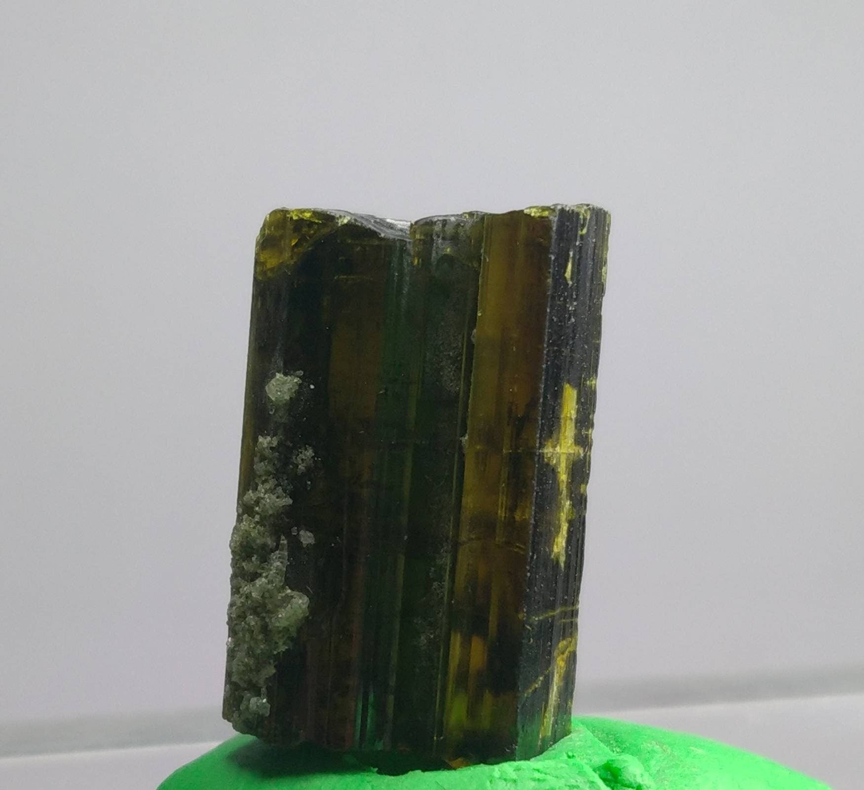 ARSAA GEMS AND MINERALSNatural clear aesthetic 5.7 gram Beautiful perfectly terminated pleochroic epidote crystal - Premium  from ARSAA GEMS AND MINERALS - Just $25.00! Shop now at ARSAA GEMS AND MINERALS