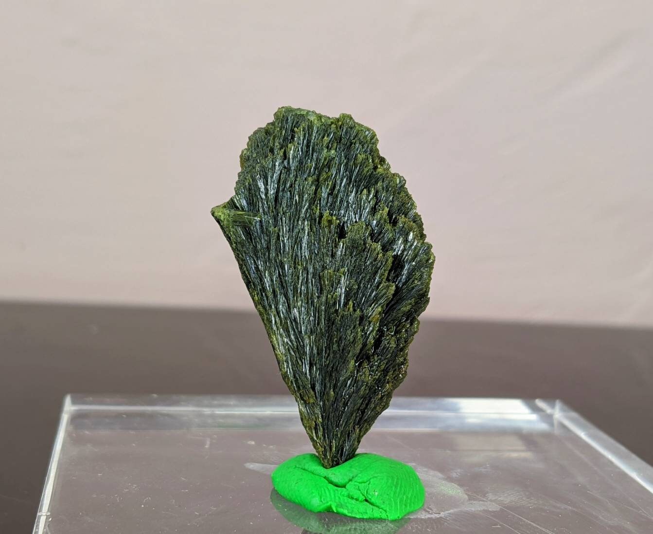 ARSAA GEMS AND MINERALSNatural green spray epidote crystal from Balochistan Pakistan, weight 12.2 grams - Premium  from ARSAA GEMS AND MINERALS - Just $25.00! Shop now at ARSAA GEMS AND MINERALS