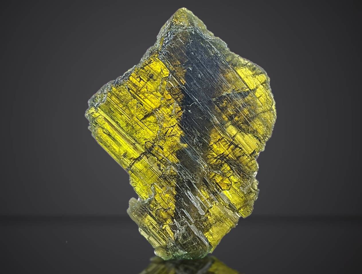 ARSAA GEMS AND MINERALSNatural fine quality beautiful 6.9 gram terminated faden green epidote crystal with wonderful structure - Premium  from ARSAA GEMS AND MINERALS - Just $30.00! Shop now at ARSAA GEMS AND MINERALS
