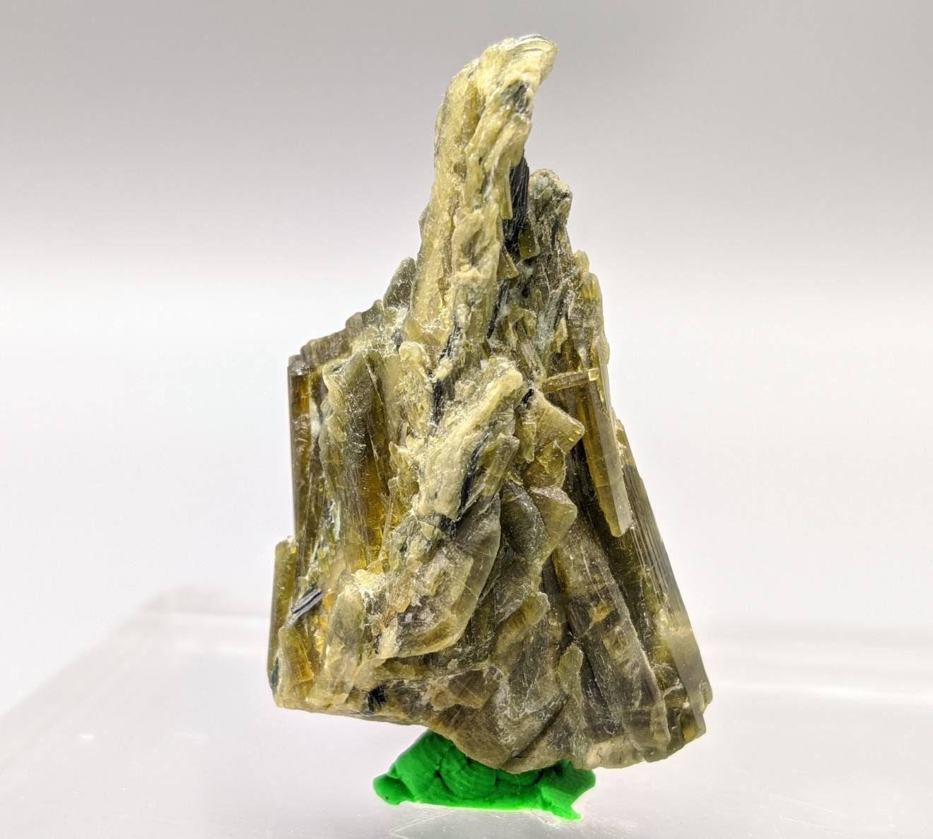 ARSAA GEMS AND MINERALSNatural aesthetic 14.3 gram Beautiful bended green epidote crystal from KP Pakistan - Premium  from ARSAA GEMS AND MINERALS - Just $20.00! Shop now at ARSAA GEMS AND MINERALS