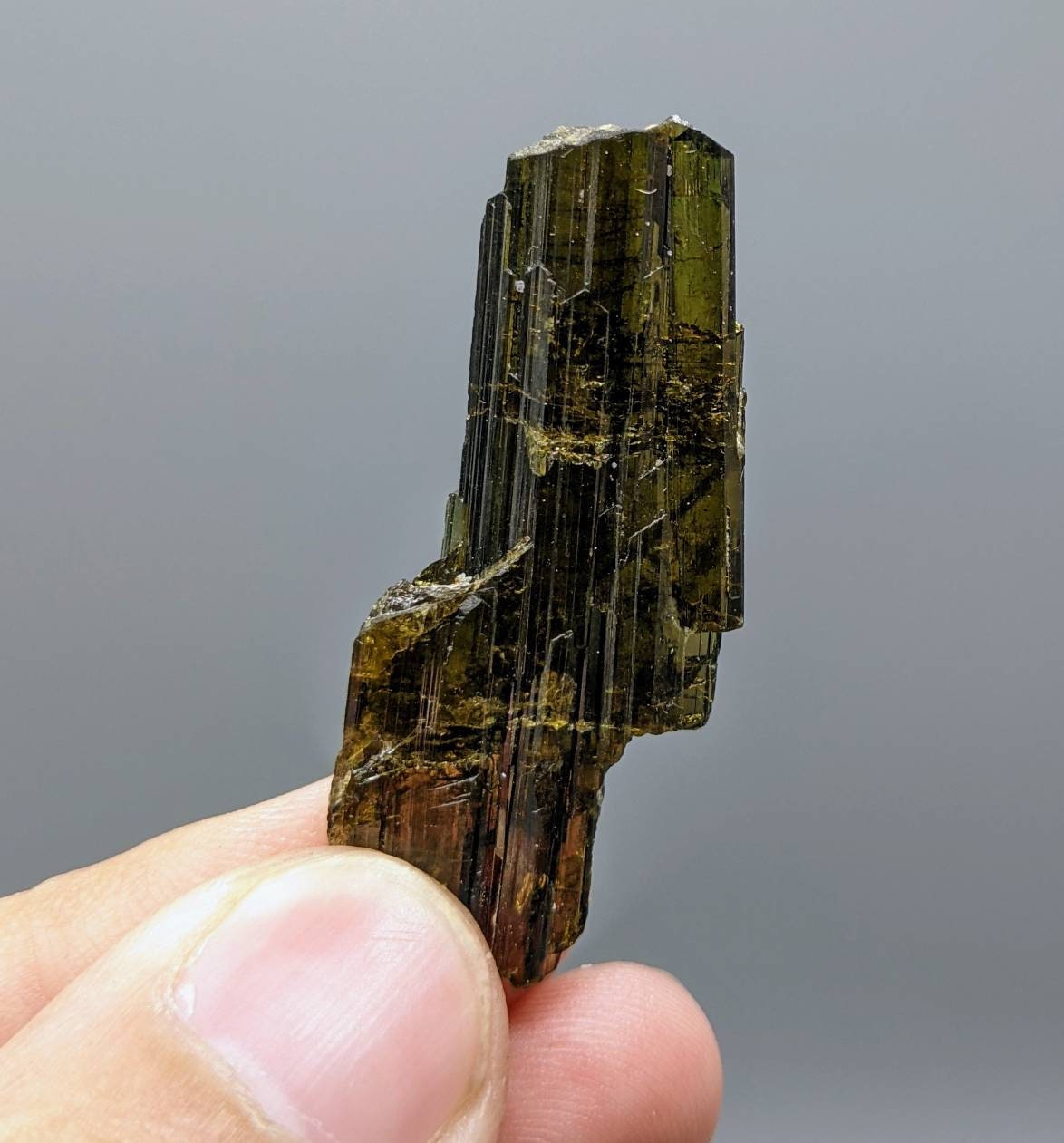 ARSAA GEMS AND MINERALSNatural fine quality beautiful 6.1 gram terminated faden green epidote crystal with wonderful structure - Premium  from ARSAA GEMS AND MINERALS - Just $25.00! Shop now at ARSAA GEMS AND MINERALS