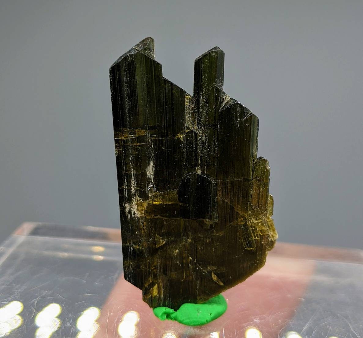 ARSAA GEMS AND MINERALSNatural aesthetic Beautiful 6.3 grams clear perfectly terminated epidote crystal - Premium  from ARSAA GEMS AND MINERALS - Just $30.00! Shop now at ARSAA GEMS AND MINERALS
