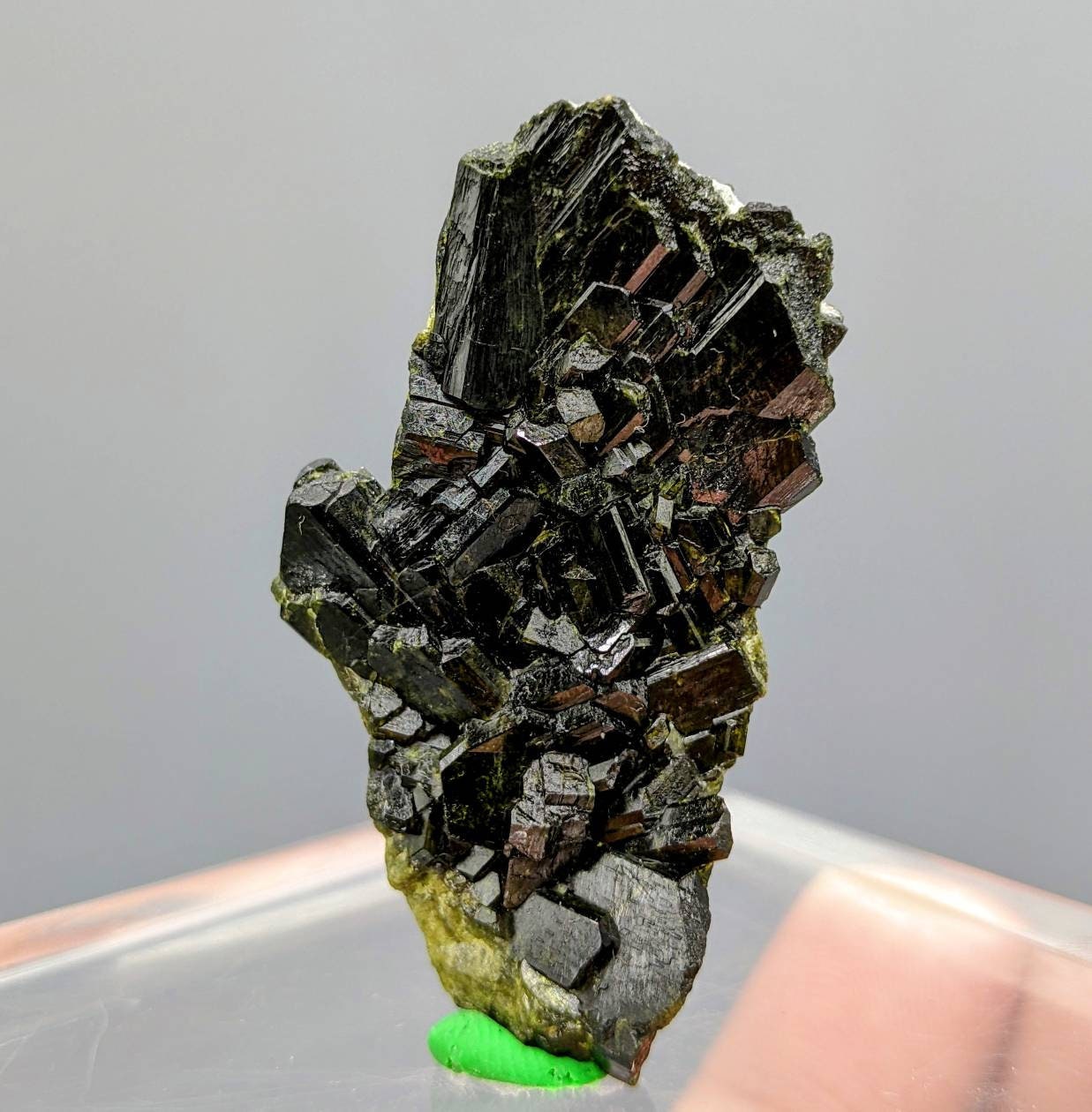 ARSAA GEMS AND MINERALSNatural aesthetic Beautiful 18.2 grams perfectly terminated green epidote crystal - Premium  from ARSAA GEMS AND MINERALS - Just $80.00! Shop now at ARSAA GEMS AND MINERALS