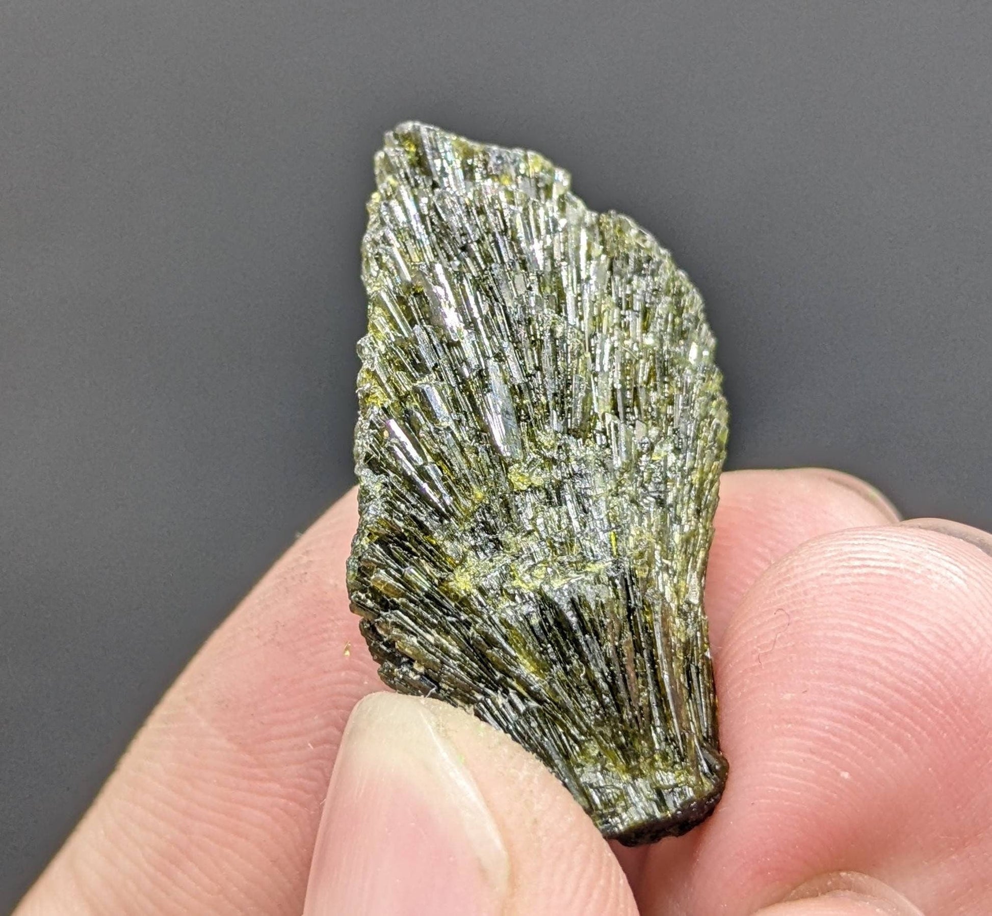 ARSAA GEMS AND MINERALSNatural green spray epidote crystal from Balochistan Pakistan, weight 8.8 grams - Premium  from ARSAA GEMS AND MINERALS - Just $20.00! Shop now at ARSAA GEMS AND MINERALS